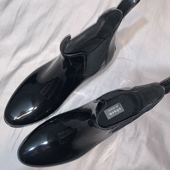 Boots - Picture 2 of 2